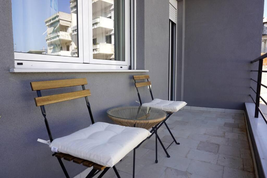 Ferienwohnung Block Of Flats - Modern Flat Ioannina Exterior foto