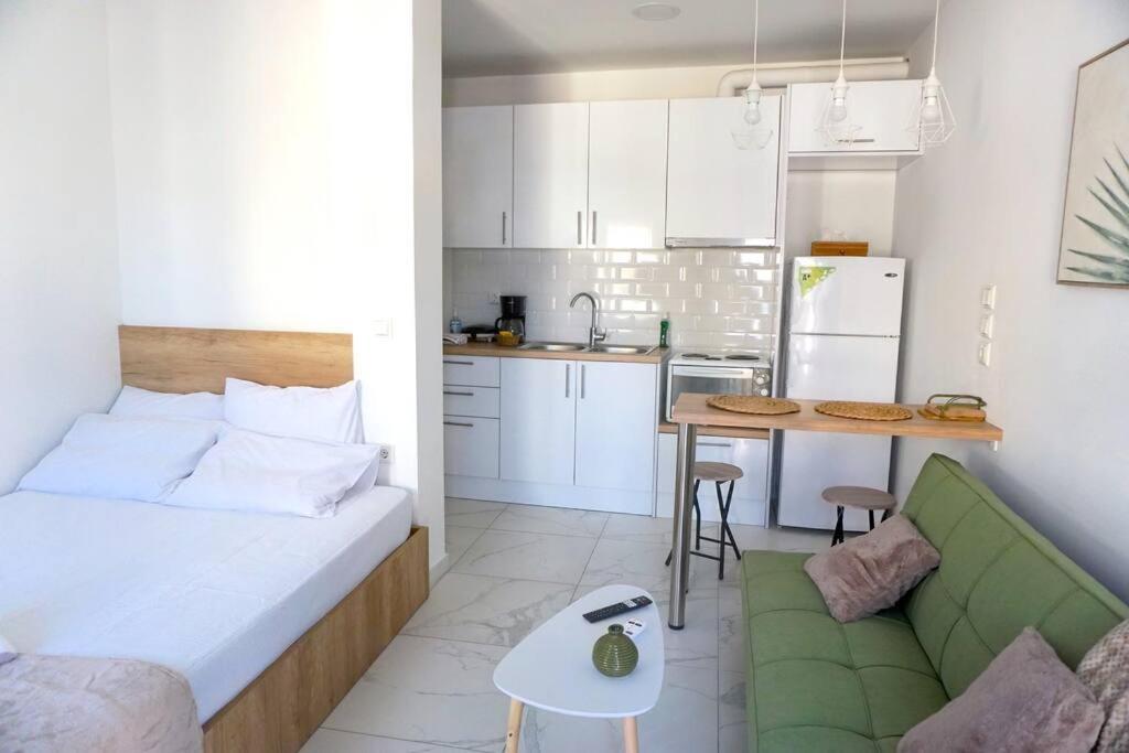 Ferienwohnung Block Of Flats - Modern Flat Ioannina Exterior foto